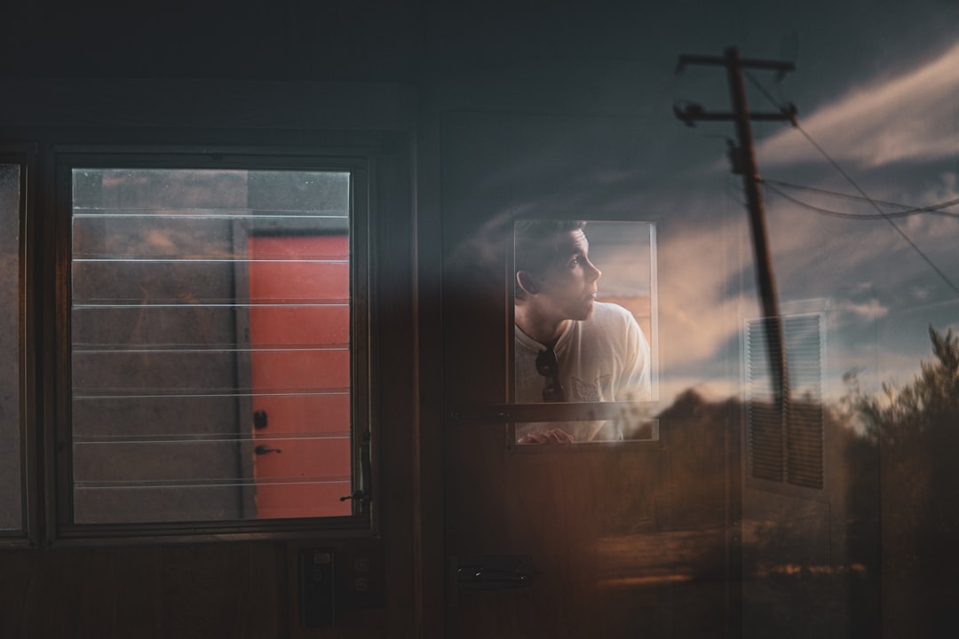 découvrez les confessions intimes qui révèlent les secrets les plus profonds et les émotions sincères. plongez dans un espace de vérité et de partage authentique.