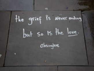 découvrez l'histoire touchante d'hommes bienveillants en quête d'amour et de bonheur malgré les défis émotionnels.