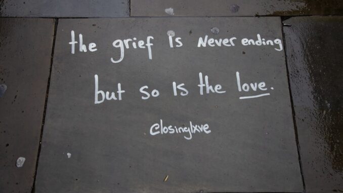 découvrez l'histoire touchante d'hommes bienveillants en quête d'amour et de bonheur malgré les défis émotionnels.