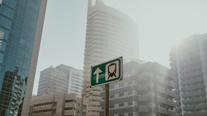 découvrez les signes d'attraction les plus courants et comment les reconnaître pour mieux comprendre les sentiments et les affinités entre personnes.