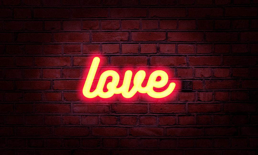 découvrez l'histoire captivante de love enemy, une romance passionnée où l'amour naît de l'opposition et des conflits. plongez dans un univers intense où les ennemis deviennent amants.